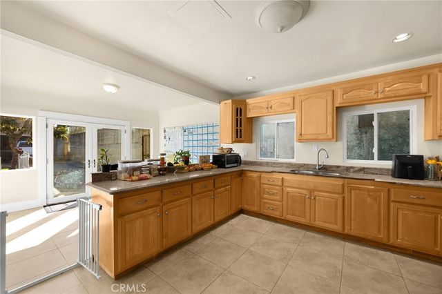 552 S St Louis, Los Angeles, CA 90033