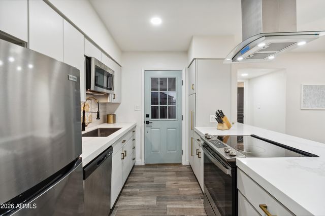 1249 E BISHOP Drive, Tempe, AZ 85282