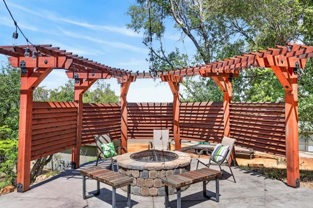 2566 Westville Trl, Cool, CA 95614