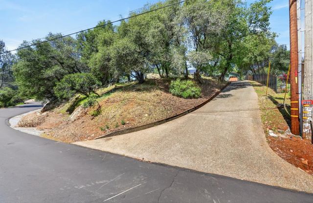 2566 Westville Trl, Cool, CA 95614