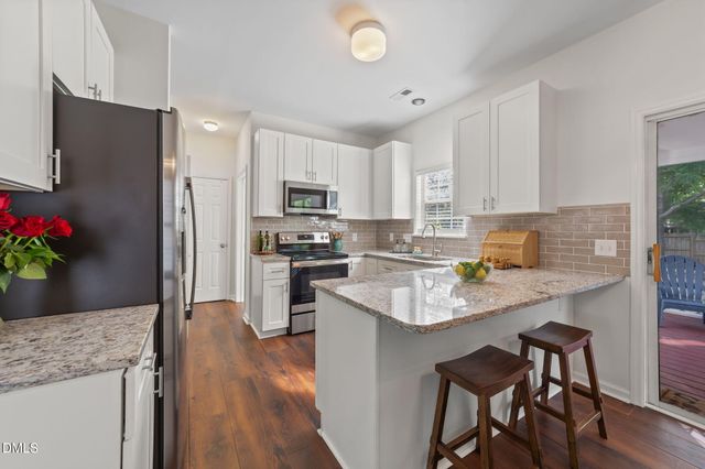 1009 Starkland Way, Holly Springs, NC 27540