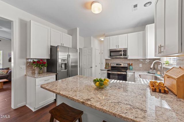 1009 Starkland Way, Holly Springs, NC 27540