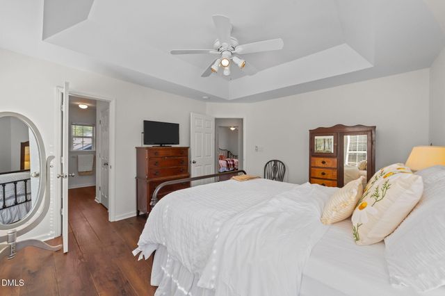 1009 Starkland Way, Holly Springs, NC 27540