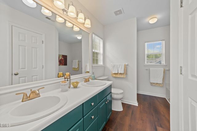 1009 Starkland Way, Holly Springs, NC 27540