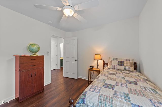 1009 Starkland Way, Holly Springs, NC 27540