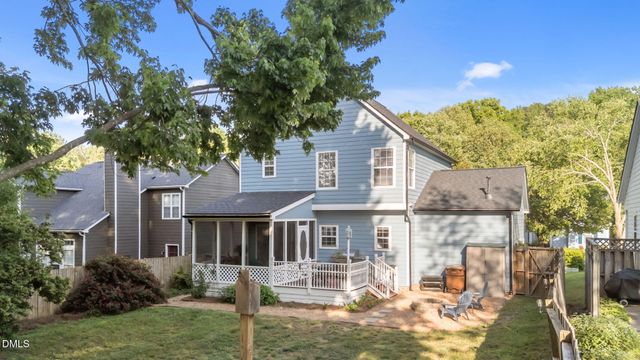 1009 Starkland Way, Holly Springs, NC 27540