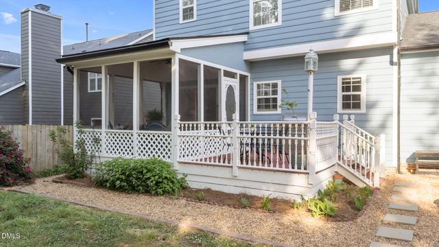 1009 Starkland Way, Holly Springs, NC 27540