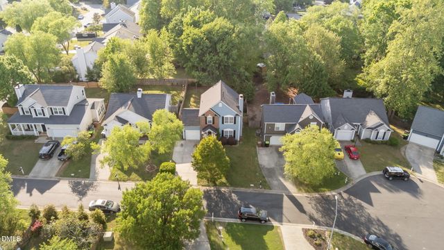1009 Starkland Way, Holly Springs, NC 27540