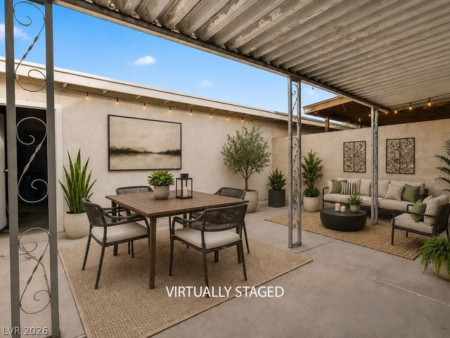310 Greenbriar Townhouse Way, Las Vegas, NV 89121