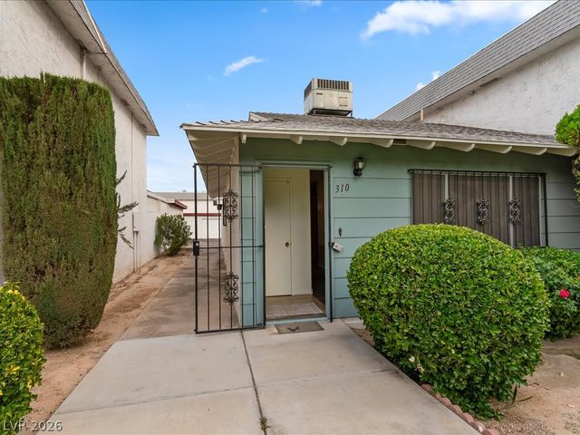 310 Greenbriar Townhouse Way, Las Vegas, NV 89121