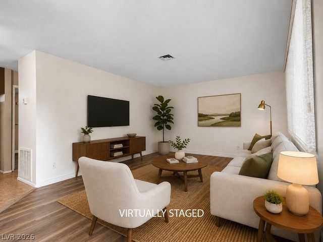 310 Greenbriar Townhouse Way, Las Vegas, NV 89121
