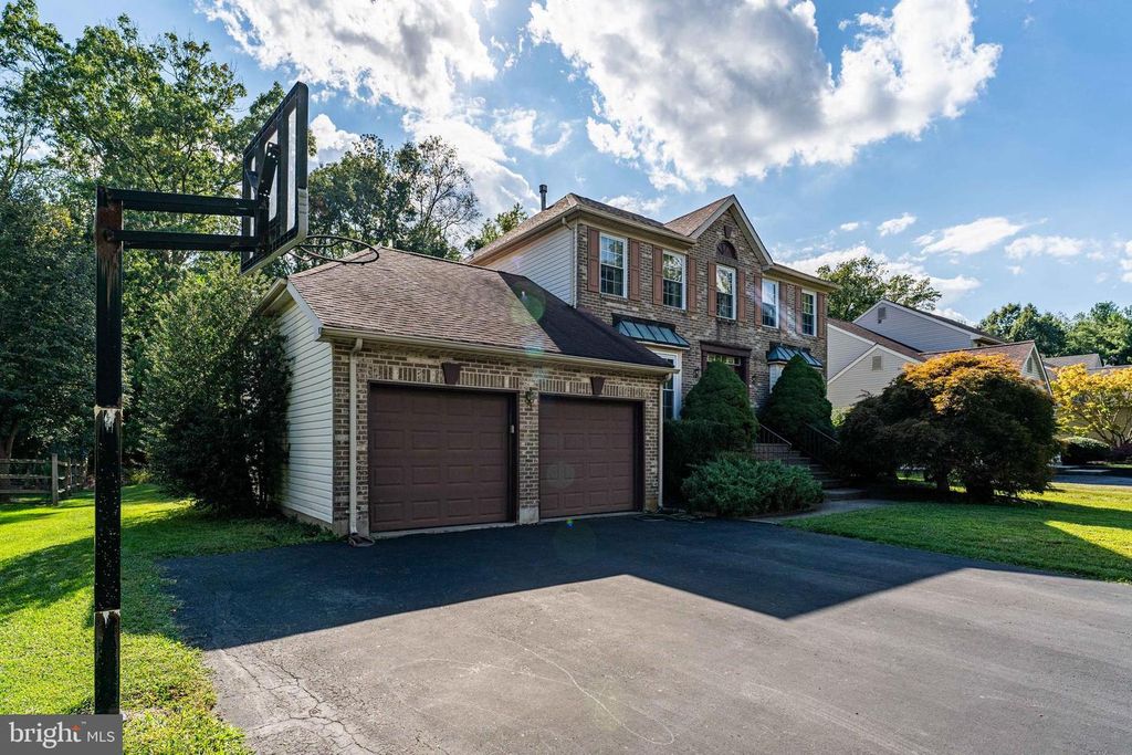 412 S STONE RIDGE DR, Lansdale, PA 19446
