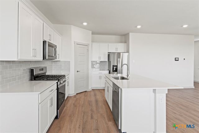 530 Wilshire Road, San Marcos, TX 78666