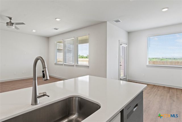 530 Wilshire Road, San Marcos, TX 78666