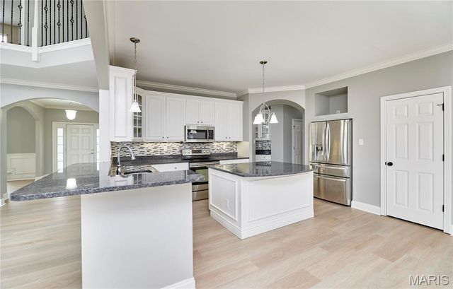987 Bentley Park Circles, O'fallon, MO 63368