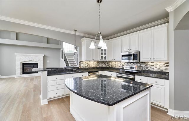 987 Bentley Park Circles, O'fallon, MO 63368