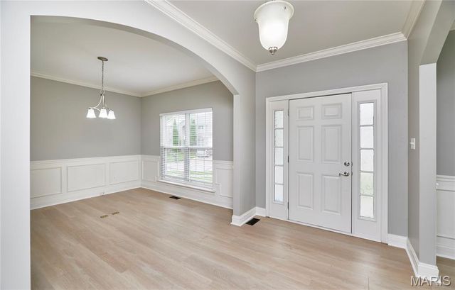 987 Bentley Park Circles, O'fallon, MO 63368