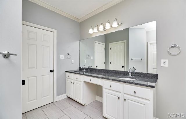 987 Bentley Park Circles, O'fallon, MO 63368