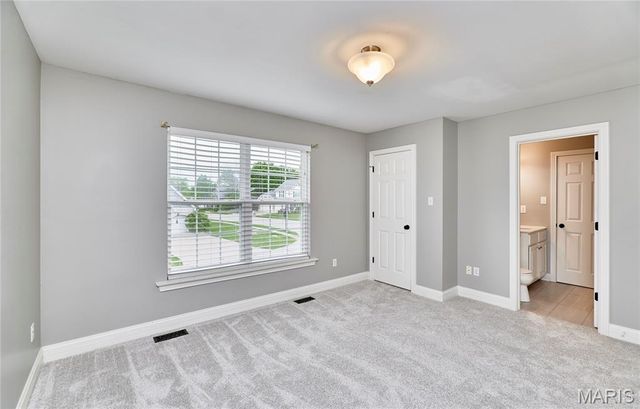 987 Bentley Park Circles, O'fallon, MO 63368