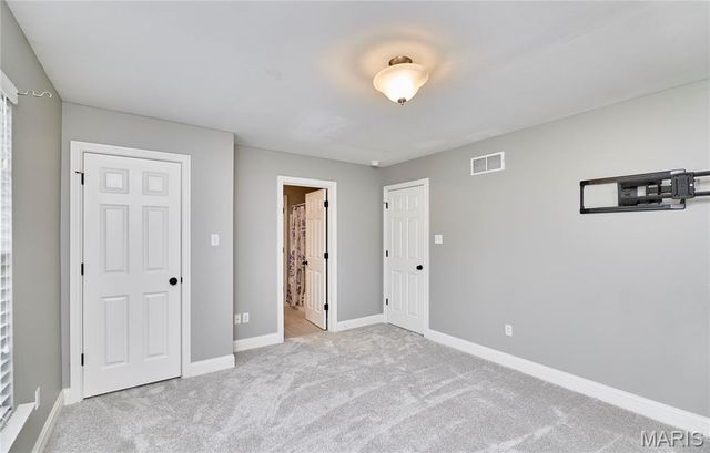 987 Bentley Park Circles, O'fallon, MO 63368