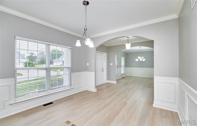 987 Bentley Park Circles, O'fallon, MO 63368