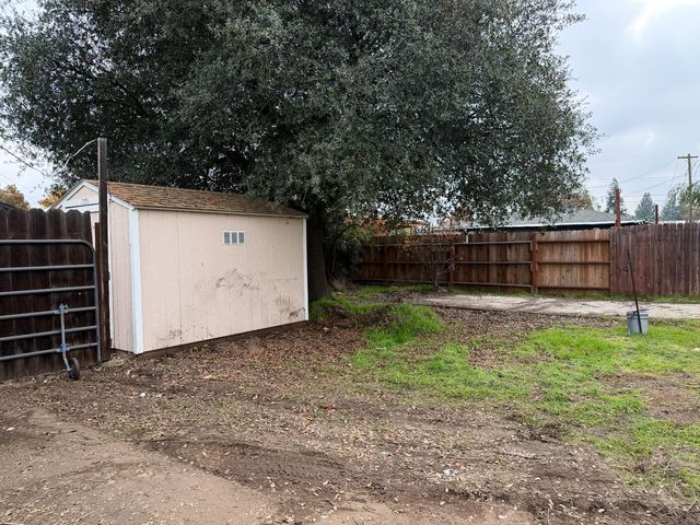 1223 Poplar St, Oakdale, CA 95361