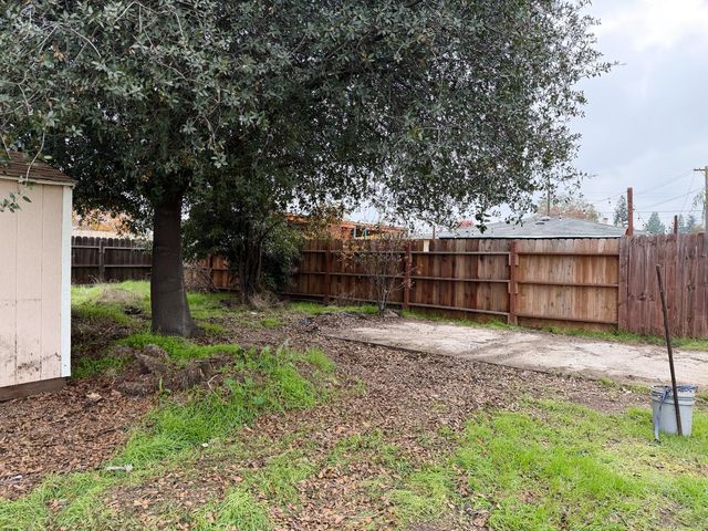 1223 Poplar St, Oakdale, CA 95361