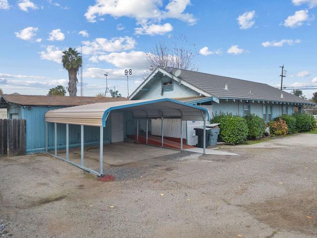 1223 Poplar St, Oakdale, CA 95361