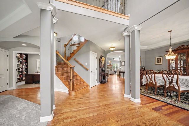 430 Pheasant Hill Drive, North Aurora, IL 60542