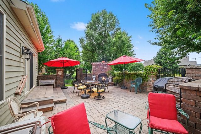 430 Pheasant Hill Drive, North Aurora, IL 60542