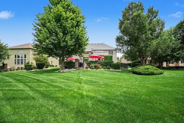 430 Pheasant Hill Drive, North Aurora, IL 60542