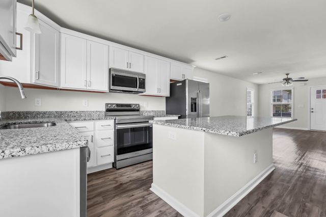 144 Quarry Ridge Rd, Clarksville, TN 37043