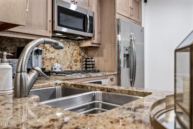 7151 E Rancho Vista Drive E 1009, Scottsdale, AZ 85251