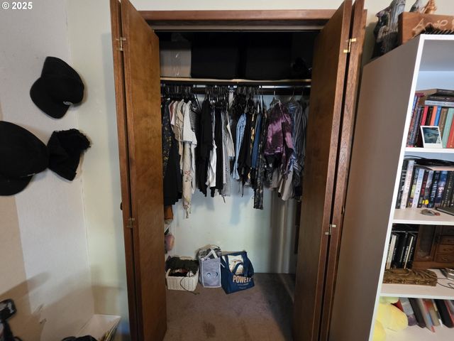 4545 RIDENOUR St, Roseburg, OR 97470