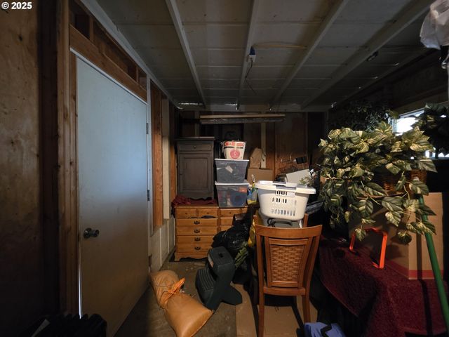 4545 RIDENOUR St, Roseburg, OR 97470