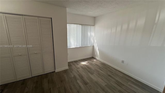 711 N Pine Island Rd 211, Plantation, FL 33324