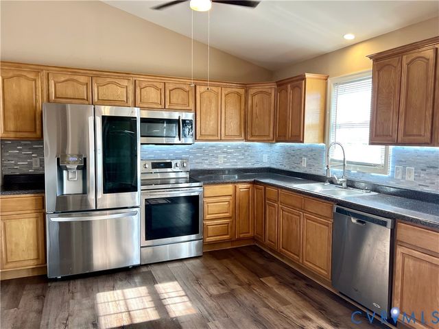 5022 Abilene Rd, Farmville, VA 23901