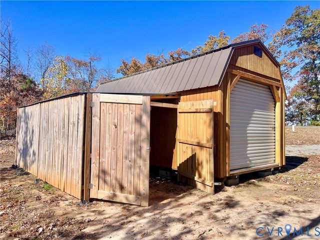 5022 Abilene Rd, Farmville, VA 23901