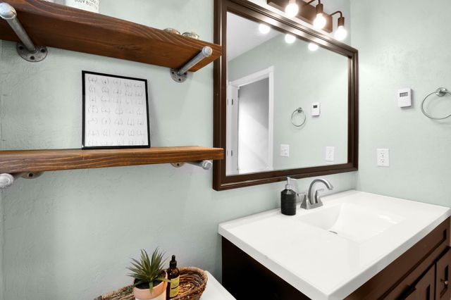 451 16th Avenue S, Fargo, ND 58103