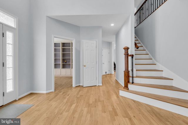 43553 DEMPSEY LN, Chantilly, VA 20152
