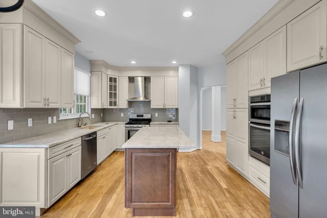 43553 DEMPSEY LN, Chantilly, VA 20152