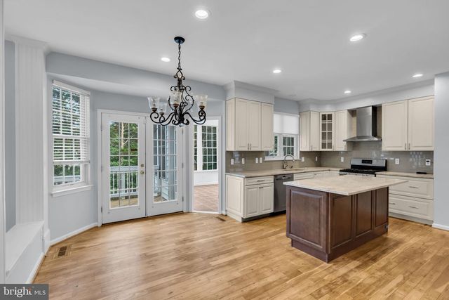 43553 DEMPSEY LN, Chantilly, VA 20152