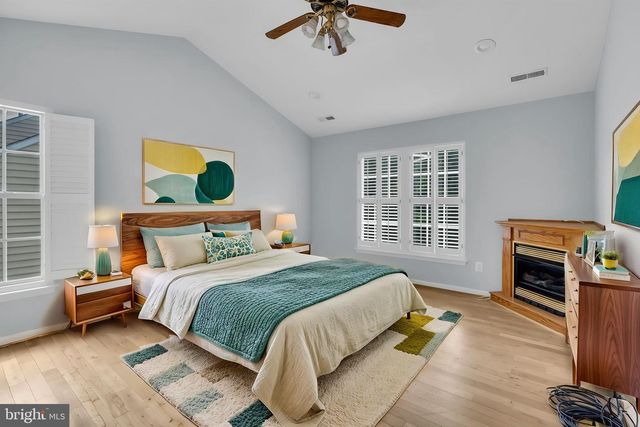 43553 DEMPSEY LN, Chantilly, VA 20152