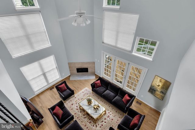 43553 DEMPSEY LN, Chantilly, VA 20152