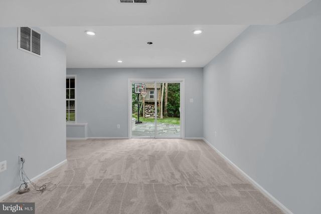 43553 DEMPSEY LN, Chantilly, VA 20152