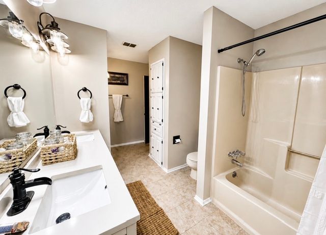 2202 Carriage Estates Road, Sherman, TX 75092