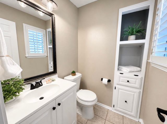 2202 Carriage Estates Road, Sherman, TX 75092