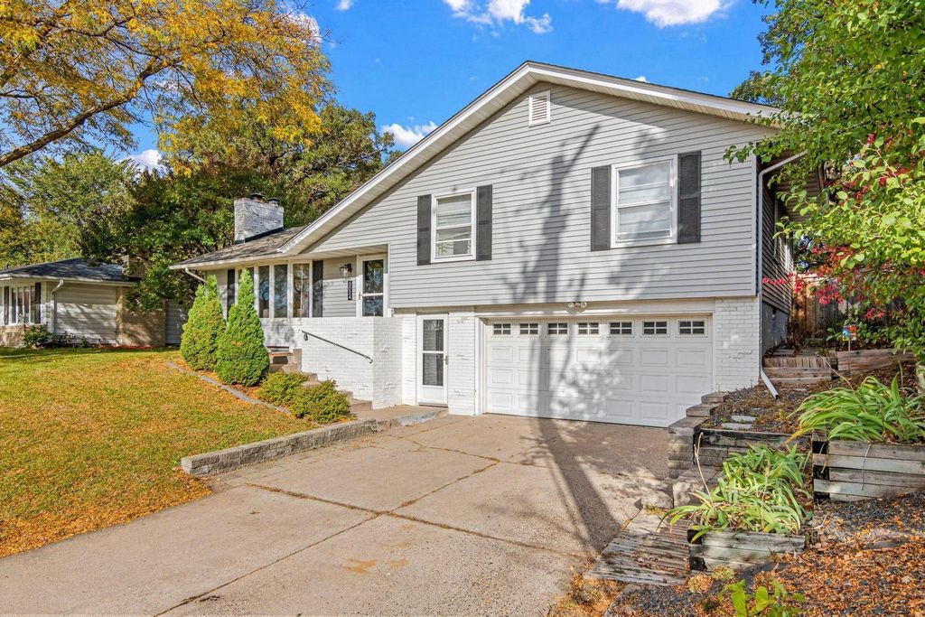 5024 W 70th Street, Edina, MN 55439 — exterior