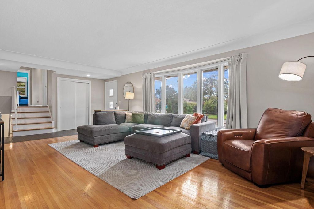 5024 W 70th Street, Edina, MN 55439 — photo 3