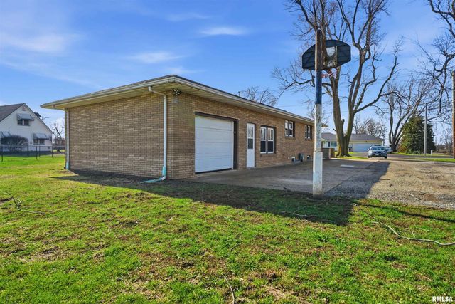 2841 ALLENTOWN Road, Pekin, IL 61554